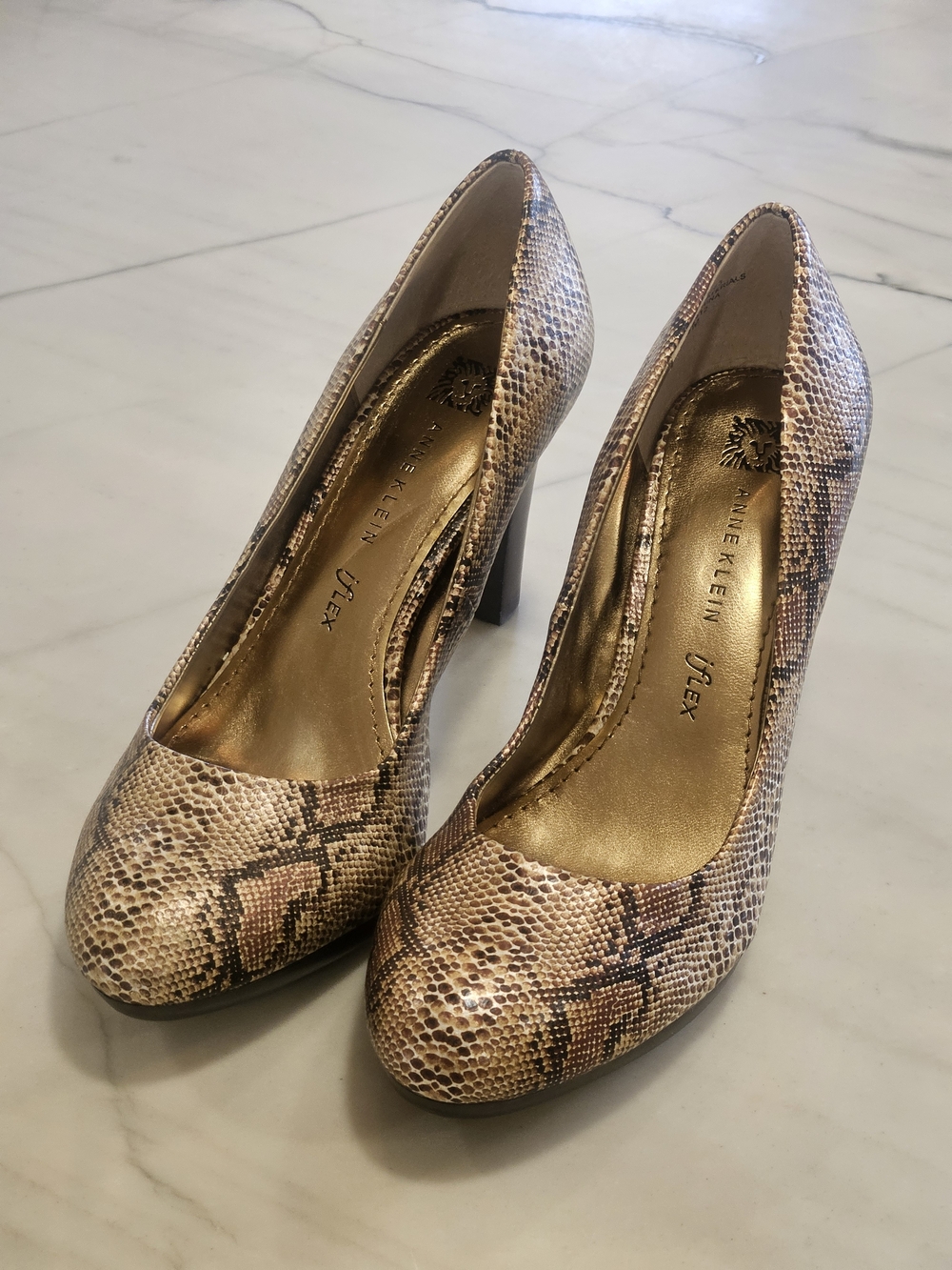 Anne Klein iFlex Clemence 3 Faux Snakeskin Heels Pumps Comfort Brown Gold 6.5M